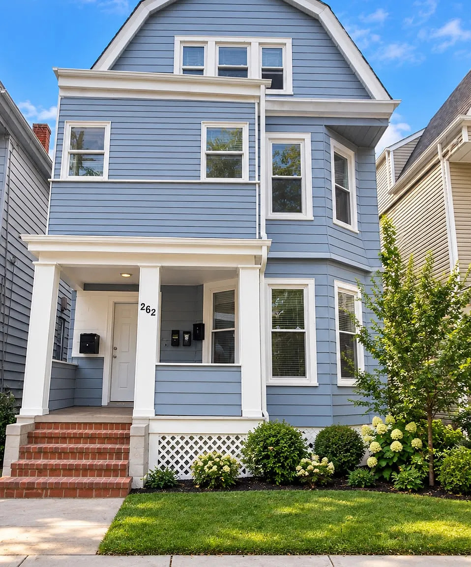 3 bed, $2,400 — Photo 1
