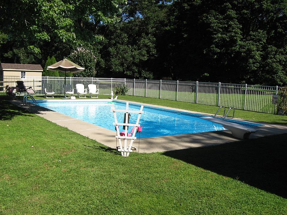 2nd image of 196 Cloverly Dr