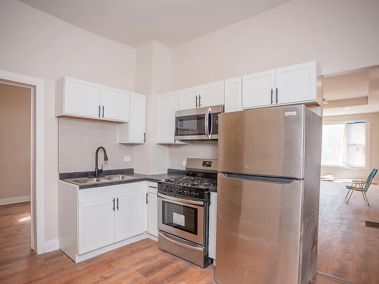 7049 S Kimbark Ave — Photo 4