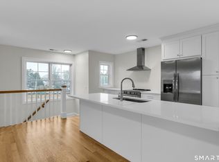 31 Drive Way, Guilford, CT 06437