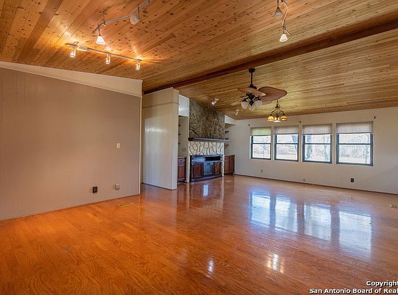 5th image of 2020 Triple Pines St #4