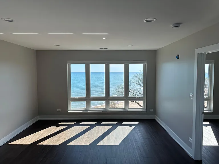 550 Sheridan Square — Photo 22