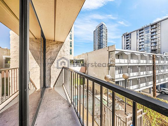 4th image of 1333 8th Ave Unit 201