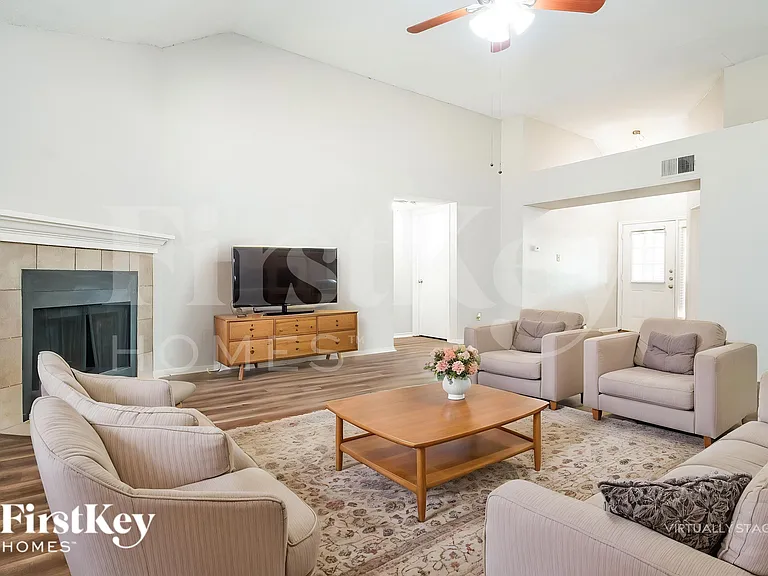 4742 Cornflower Dr — Photo 5