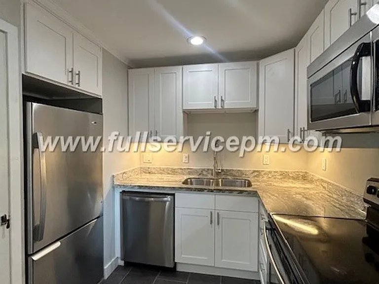 9322 31st Ave SW — Photo 14