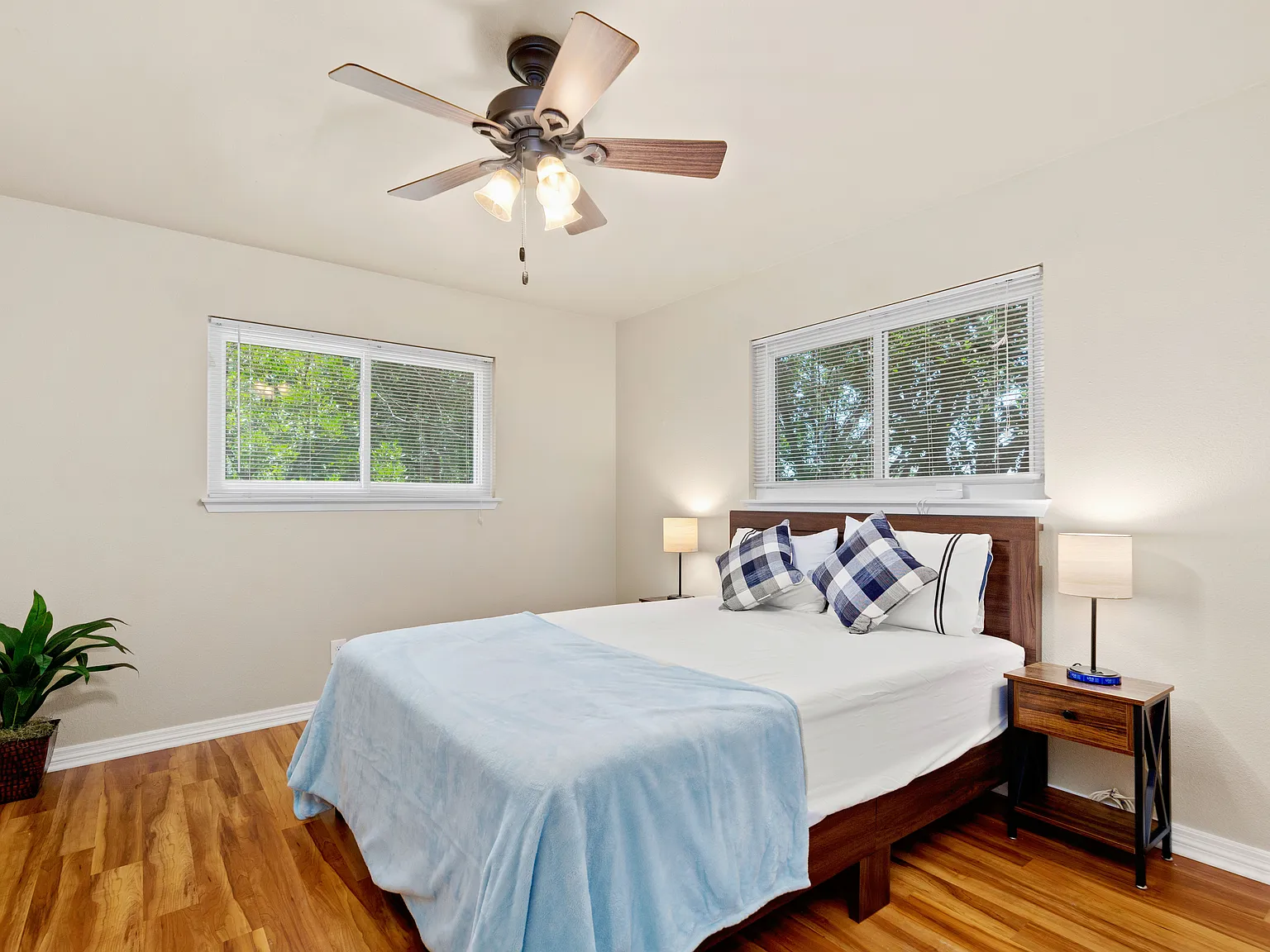 4 bed, $4,800 — Photo 4