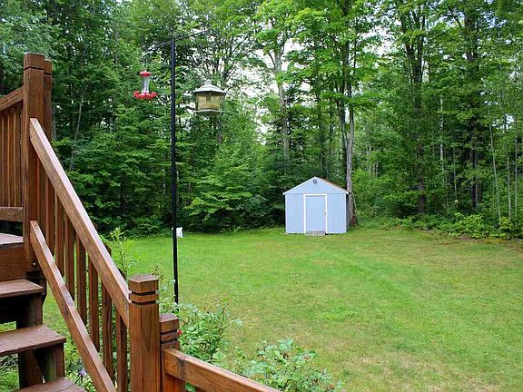 4th image of 108 Surrey Ln