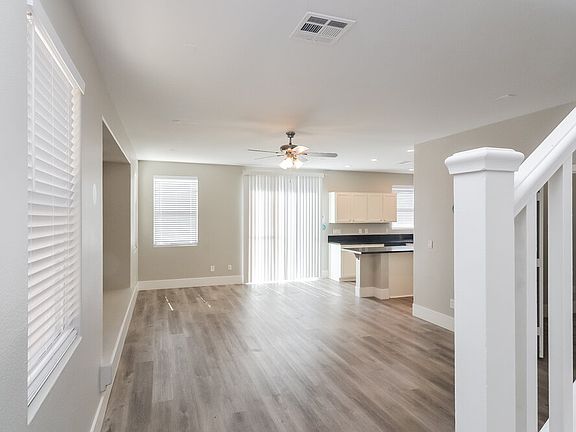 5th image of 7553 Dobroyd Dr