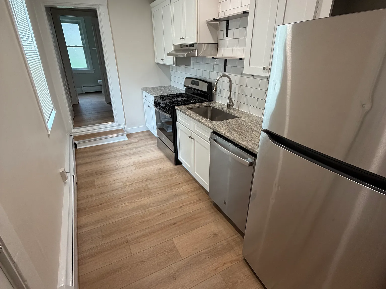 654 Poplar St — Photo 3