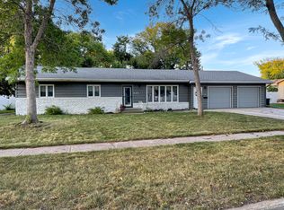 131 16th St SW, Huron, SD 57350