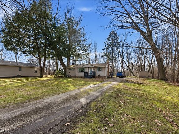 5th image of 2380 Igleheart Rd