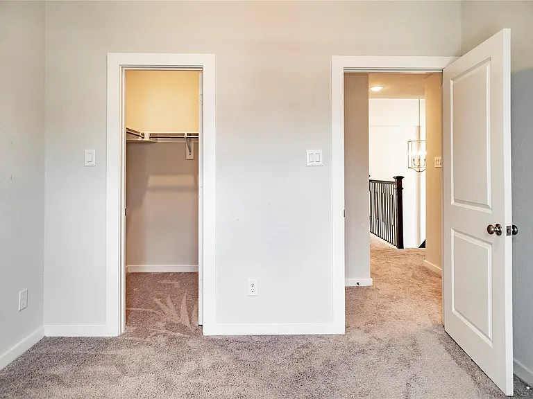 6526 Bramble Cove Ln — Photo 25