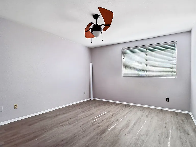 24686 Golfview Dr — Photo 14