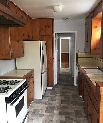 2nd image of 5753 Costello Ave