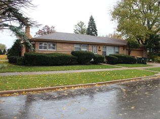 8944 Mango Ave, Morton Grove, IL 60053