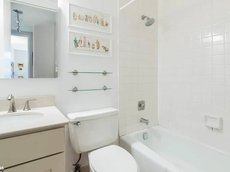5 E 22nd St #5R — Photo 5