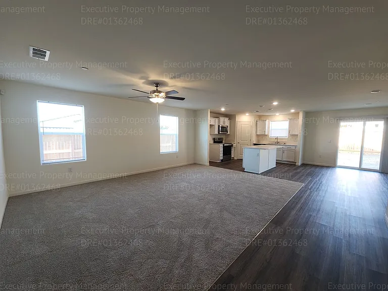 8921 Kemi St — Photo 43