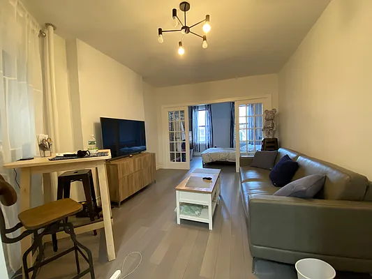 Rented by Adara Advisors Inc | media 6