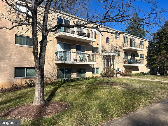 2nd image of 10607 Montrose Ave APT 204