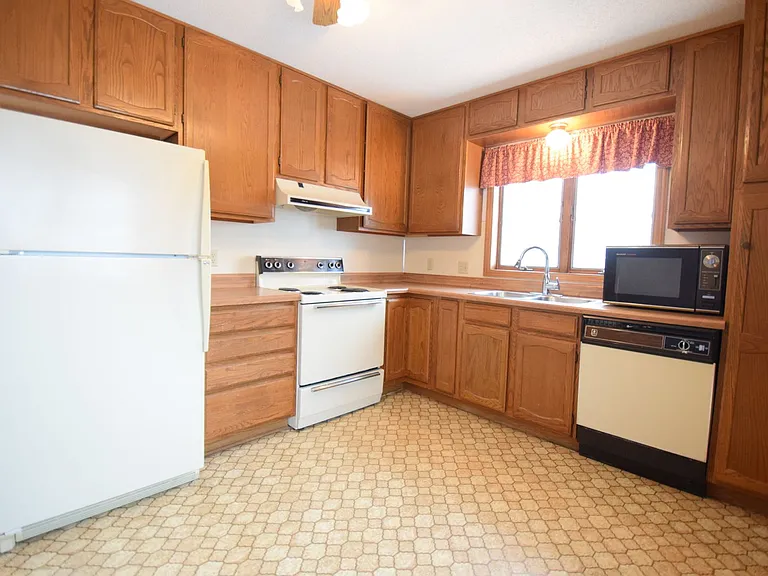 125 Heather Ln — Photo 4