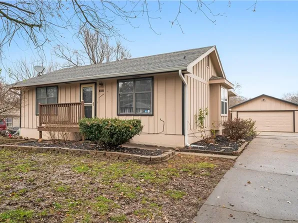 11005 N Holmes St, Kansas City, MO 64155