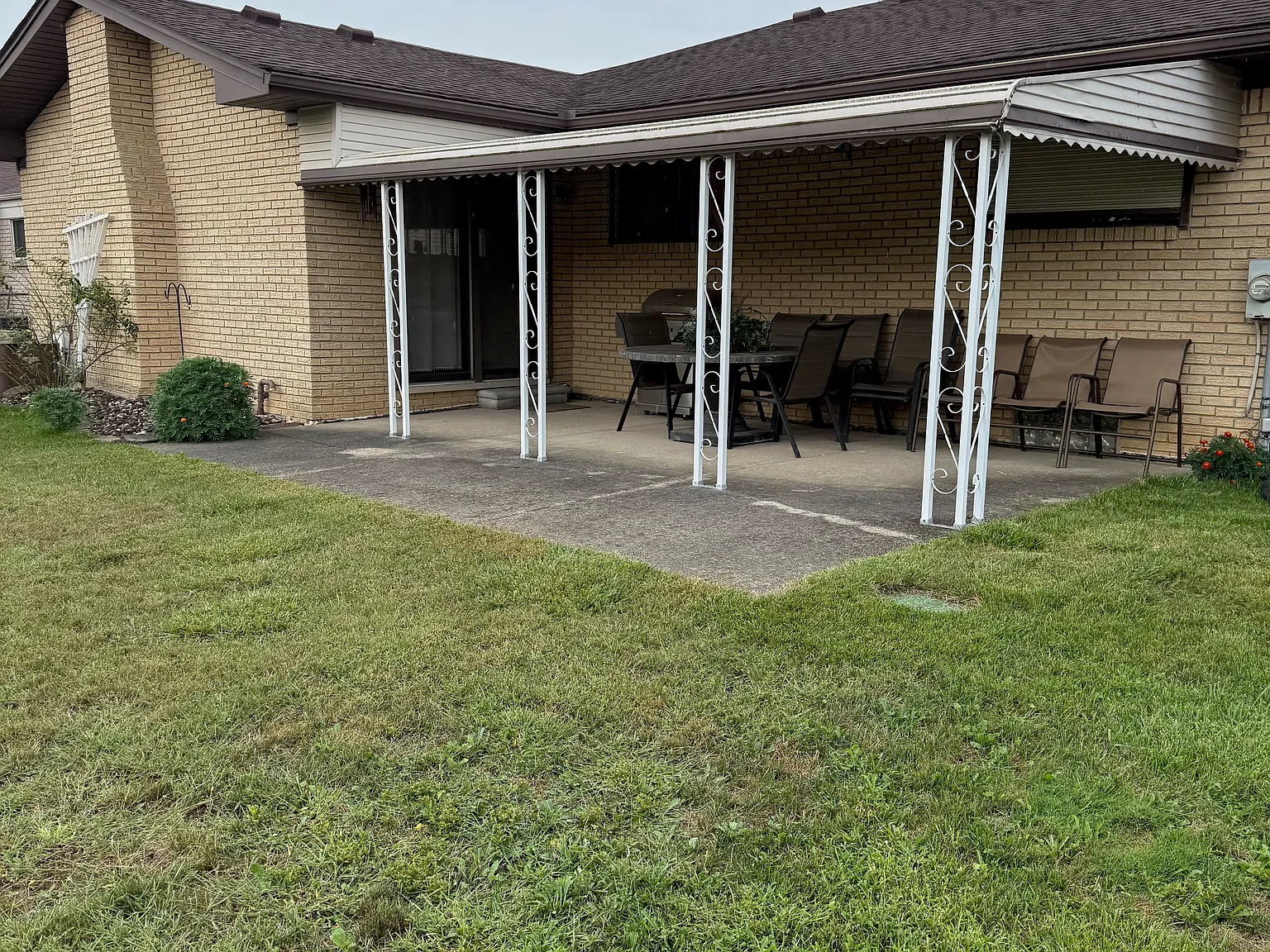 3 bed, 1628 sqft, $2,475 — Photo 3