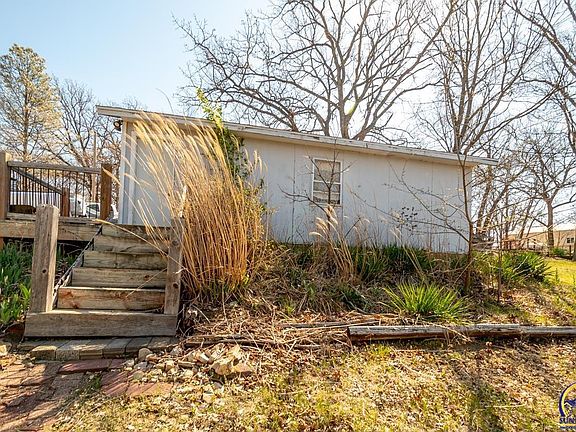 3rd image of 4929 Saratoga Dr