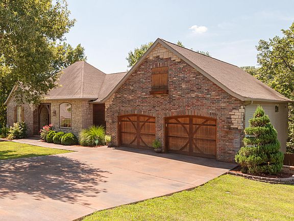 3rd image of 354 Green Briar Dr