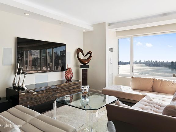 4th image of 425 E 58th St APT 36G