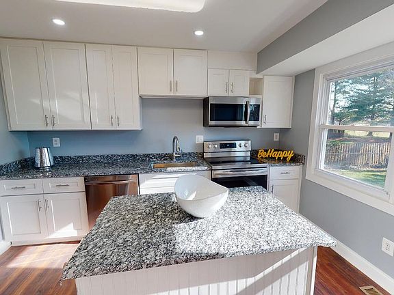4th image of 1044 Tudor Dr