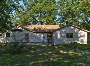 1072 Evening Star Dr, Roaming Shores, OH 44085