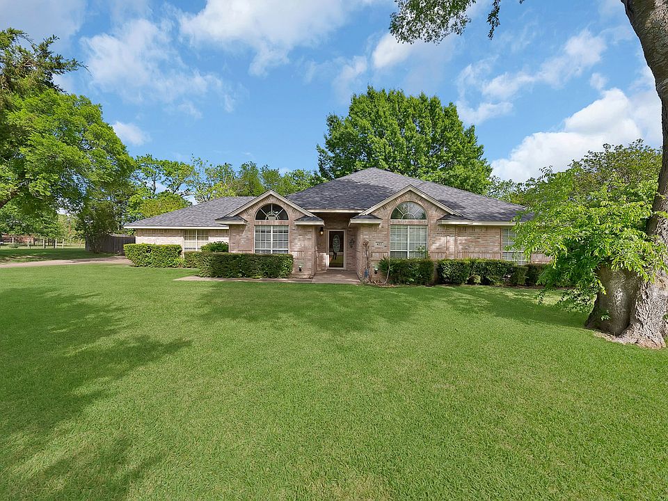 1st image of 422 Shadowwood Trl
