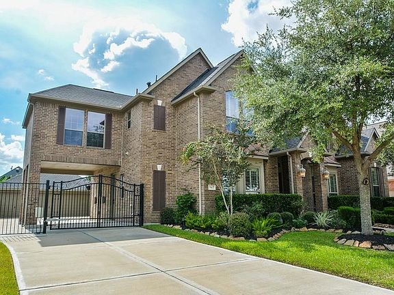3rd image of 5802 Dillon Creek Ln