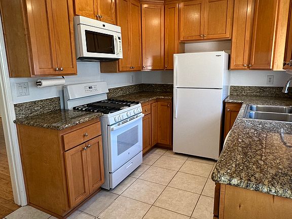3rd image of 11314 Washington Pl #D