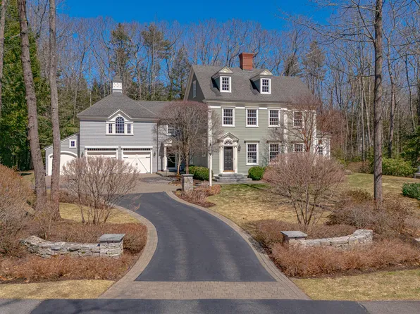 17 Preservation Drive, Falmouth, ME 04105