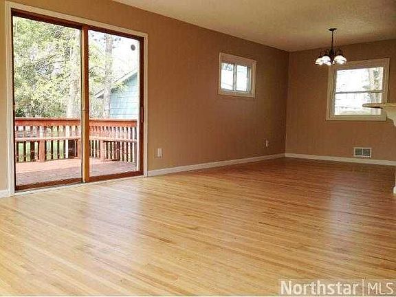 5th image of 428 Jayne St