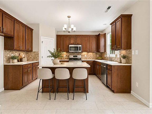 3rd image of 3174 Rock Pond Cir