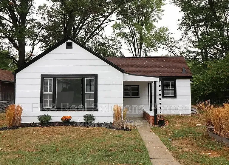 2704 Kilbourne Ave #REAR — Photo 1