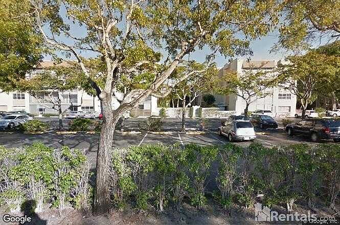 1st image of 1502 S Lakeside Dr APT 416N