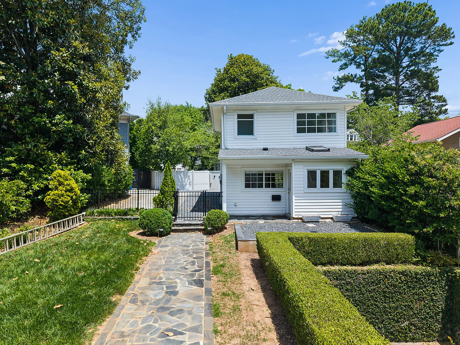 20 Westminster Dr NE — Photo 1