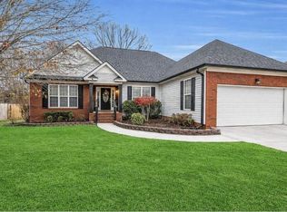 7999 Squirrel Wood Ct, Ooltewah, TN 37363