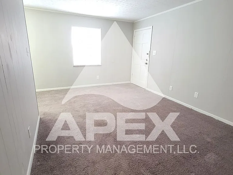 Fairhill Apartments — Photo 12