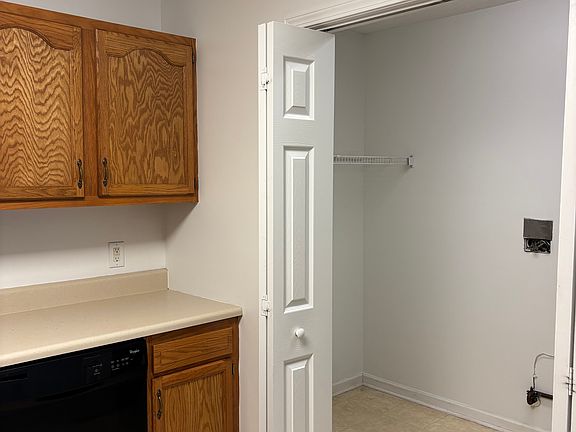 2nd image of 132 Springside Rd #C5