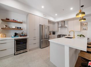 10913 Whipple St UNIT 205, Toluca Lake, CA 91602