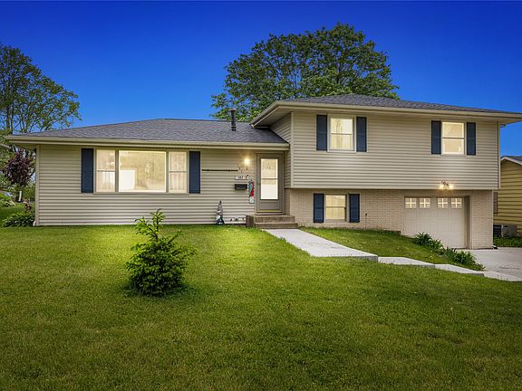 2nd image of 107 Parkview Dr