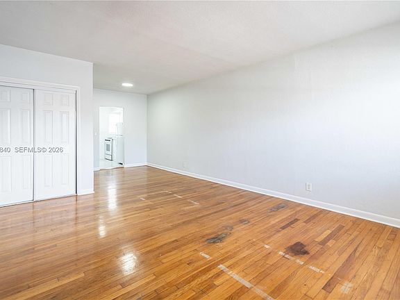4th image of 330 84th St APT 11