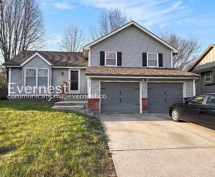 1120 SW Brook Ct — Photo 1