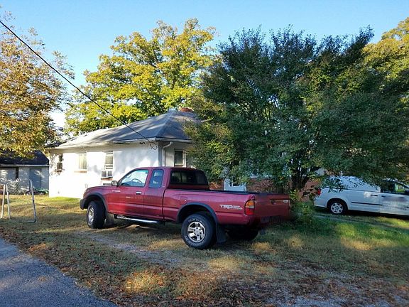 3rd image of 1108 Edgewood Blvd