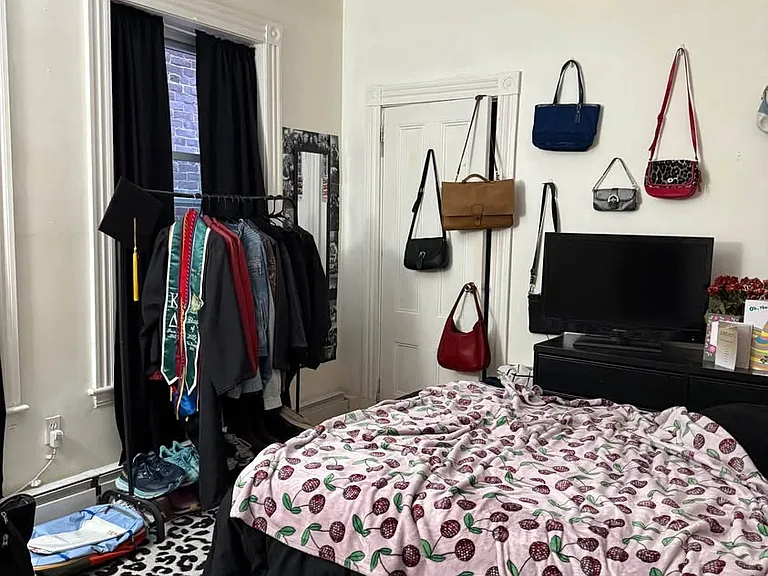 129 Cedar St #3 — Photo 3