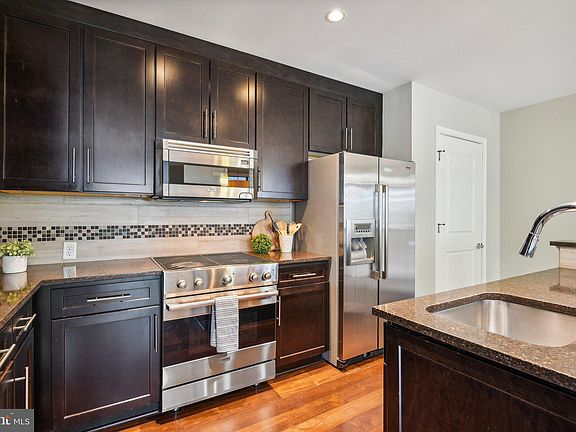3rd image of 2702 Langston Blvd APT 2A
